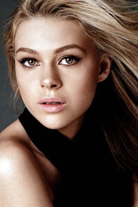 Nicola Peltz