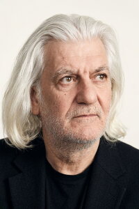 Nihat İleri