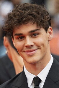 Noah Beck
