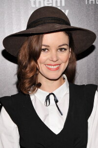 Nora Zehetner