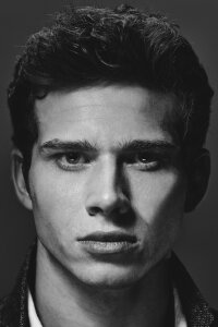 Oliver Stark