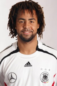 Patrick Owomoyela