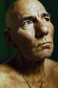 Pete Postlethwaite