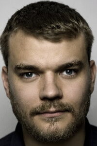 Pilou Asbæk