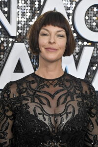 Pollyanna McIntosh