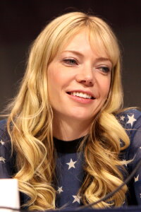 Riki Lindhome