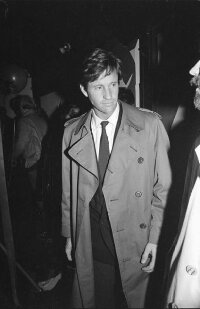 Robert Hays