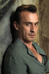 Robert Knepper