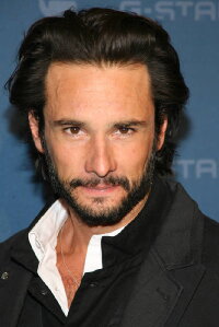 Rodrigo Santoro