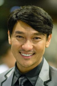 Roeder Camañag
