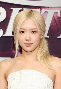 ROSÉ