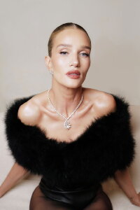 Rosie Huntington-Whiteley
