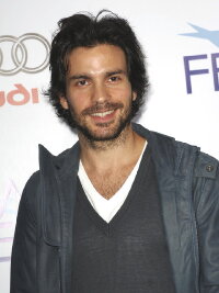 Santiago Cabrera