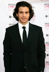 Santiago Cabrera