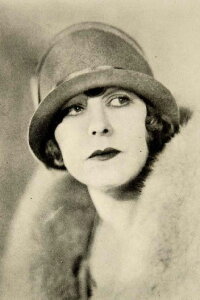 Seena Owen
