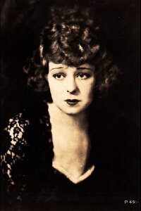 Seena Owen