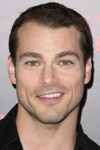 Shawn Roberts