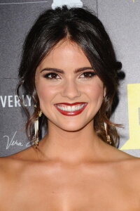 Shelley Hennig