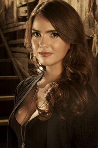 Shelley Hennig