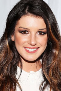 Shenae Grimes-Beech