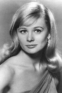 Shirley Knight