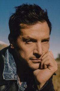 Simon Rex