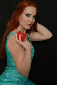 Simone Simons