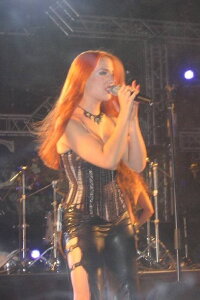 Simone Simons