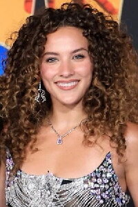 Sofie Dossi