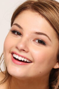 Stefanie Scott