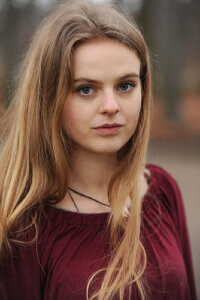 Stella Holzapfel