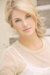 Stephanie Leigh Schlund