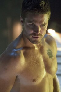 Stephen Amell
