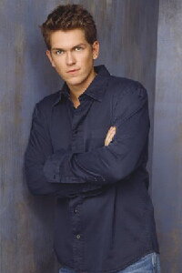 Steve Howey