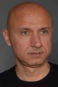 Suat Güzey