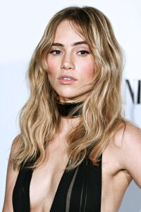 Suki Waterhouse