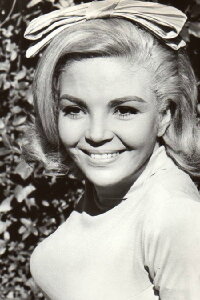 Suzie Kaye