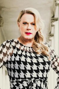 Suzy Eddie Izzard
