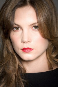 Sylvia Hoeks