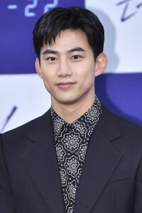 Taecyeon