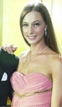 Tara Wallace