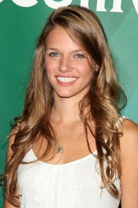 Tracy Spiridakos