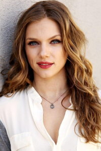 Tracy Spiridakos