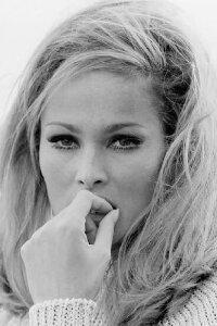 Ursula Andress