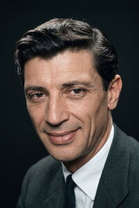 Vala Önengüt