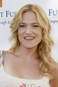 Victoria Pratt