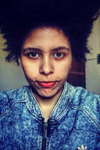 Yasmin Thayná