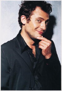 Yiğit Özşener