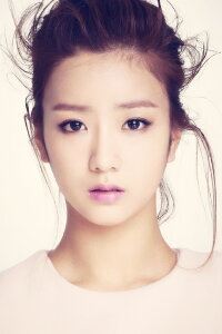 Yoon Bo-mi