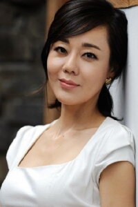 Yunjin Kim